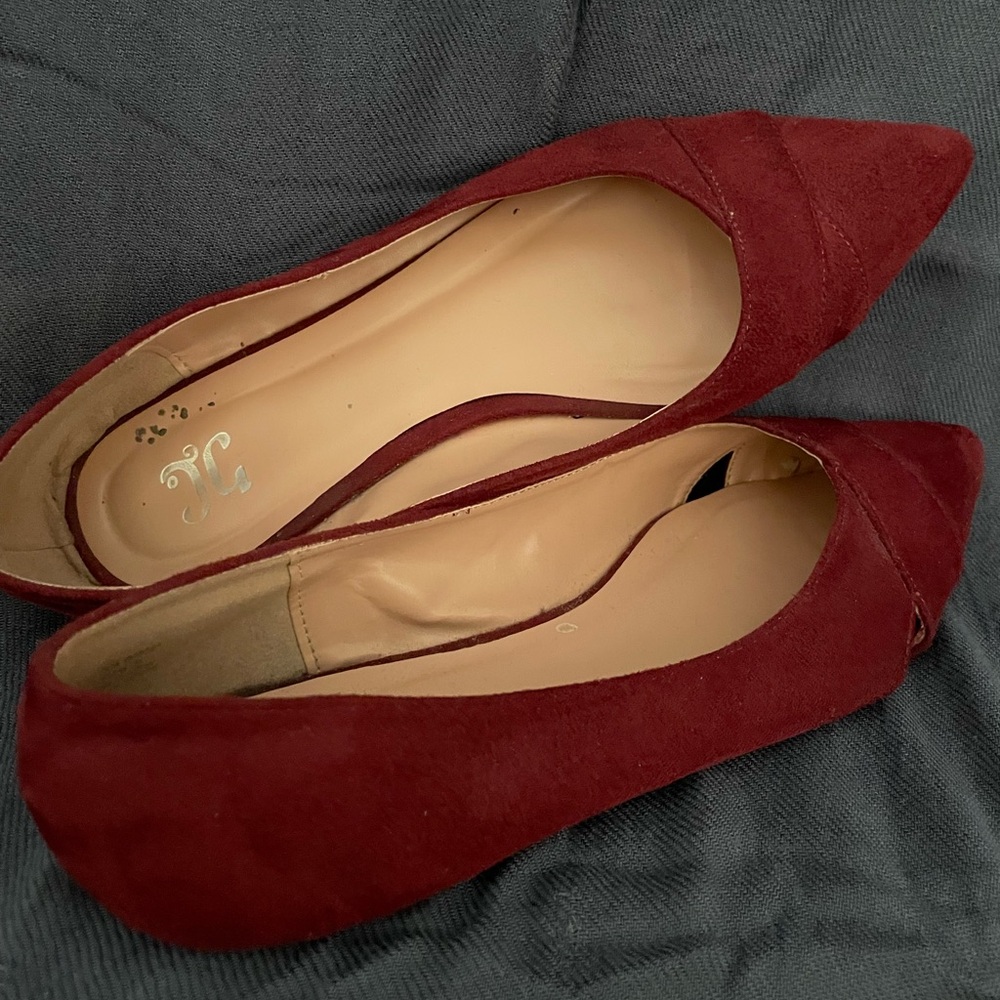Journee Collection. Burgundy flats. Women’s size 9.